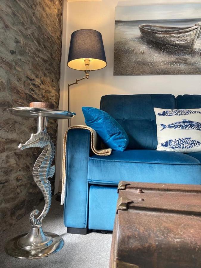 "Prospect House" - Two Private Apartments In This 17Th Century Cottage - Apartment 2 Has A Kids Cabin Bunk Room - Book Both Apartments For One Large House With Connecting Door In Lobby - Public Parking Outside Looe Exteriör bild